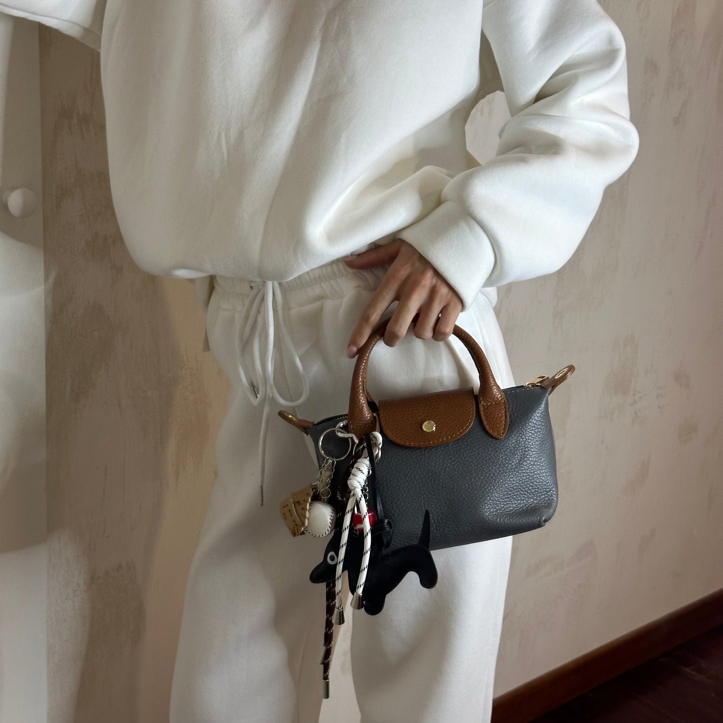 Borsa grigia Laila in pelle