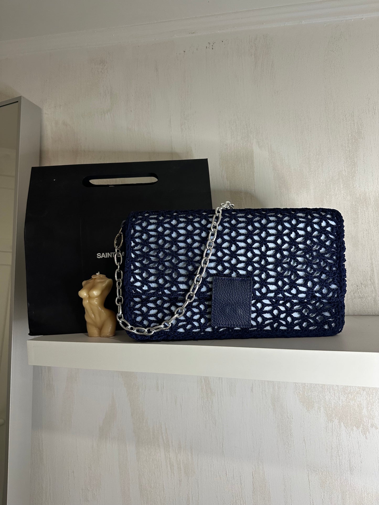 Pochette ricamo blu
